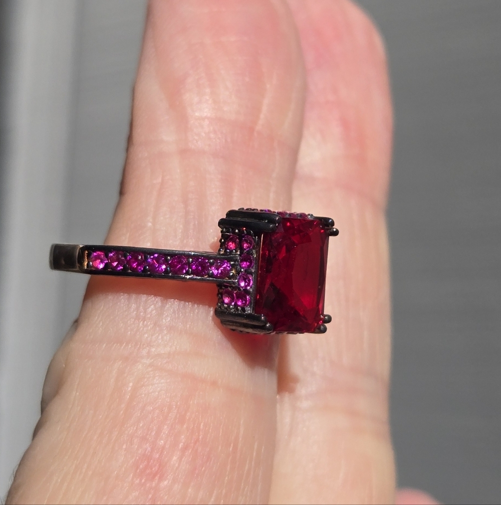 emerald cut ruby Sterling rhodium & gold ring Sz8 - Picture 3 of 8